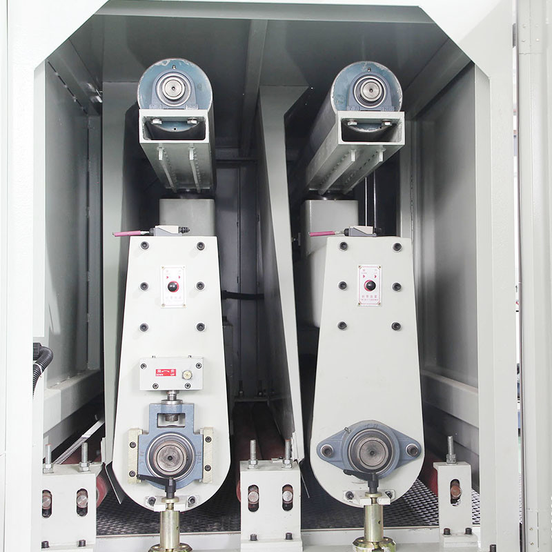 Núcleo liso automático do PLC das máquinas Deburring do metal de 1500MM com correia ajustável