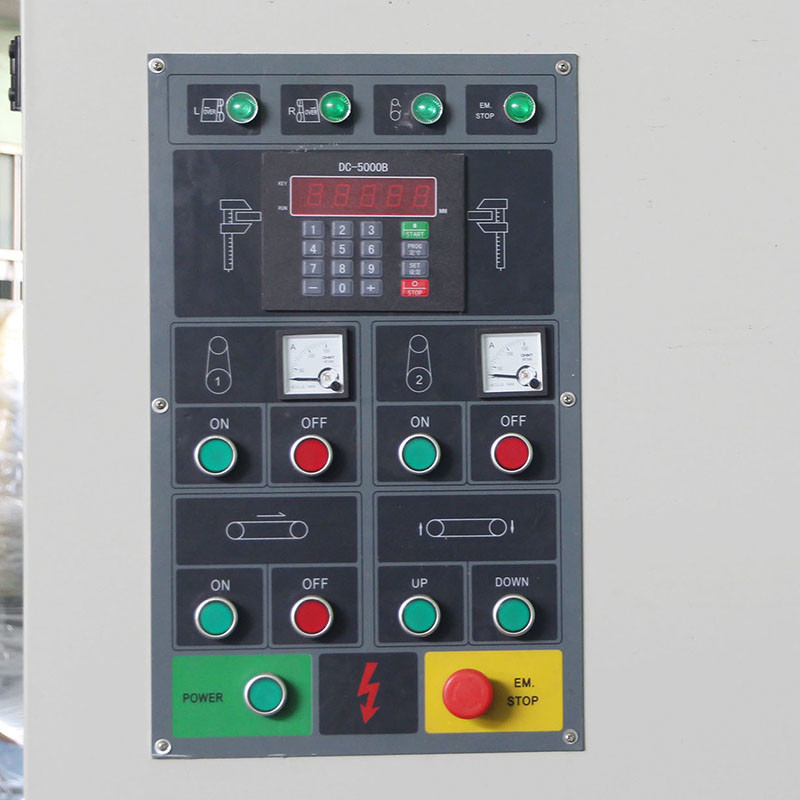Núcleo liso automático do PLC das máquinas Deburring do metal de 1500MM com correia ajustável