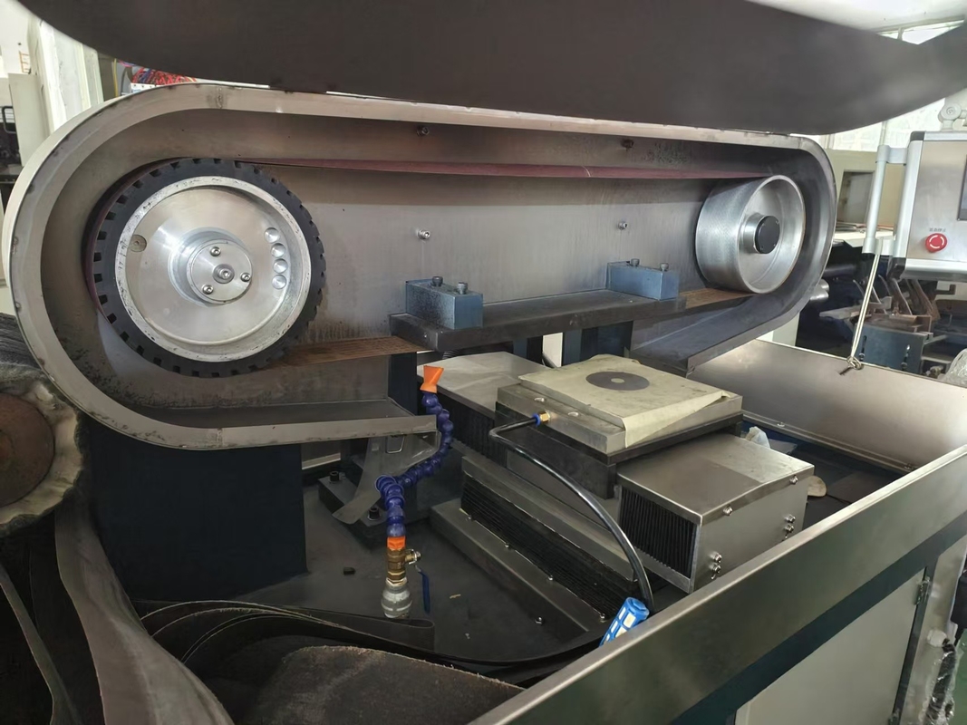 2 eixo CNC moldagem molhada máquina de desenho de fio personalizado para polir de aço inoxidável moldagem
