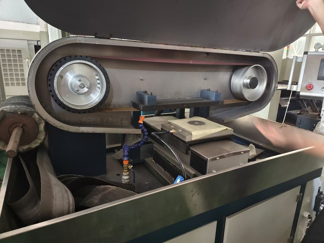 2 eixo CNC moldagem molhada máquina de desenho de fio personalizado para polir de aço inoxidável moldagem